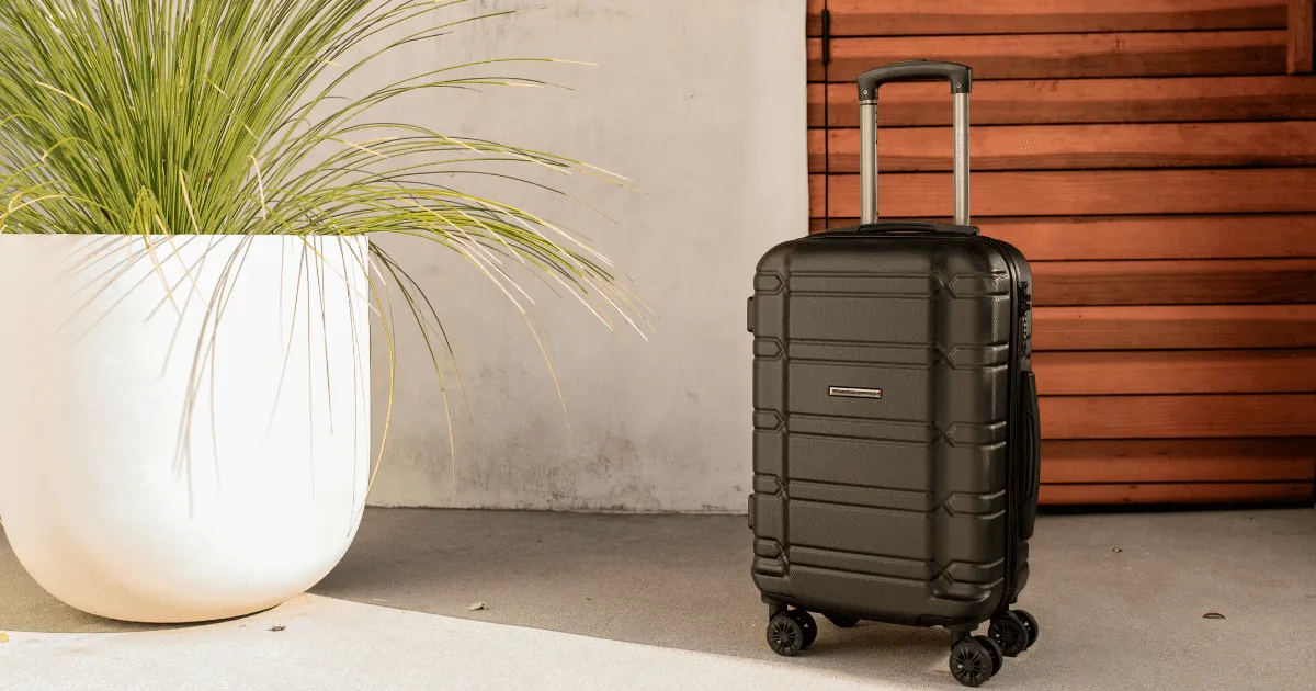 shipping luggage in Canada